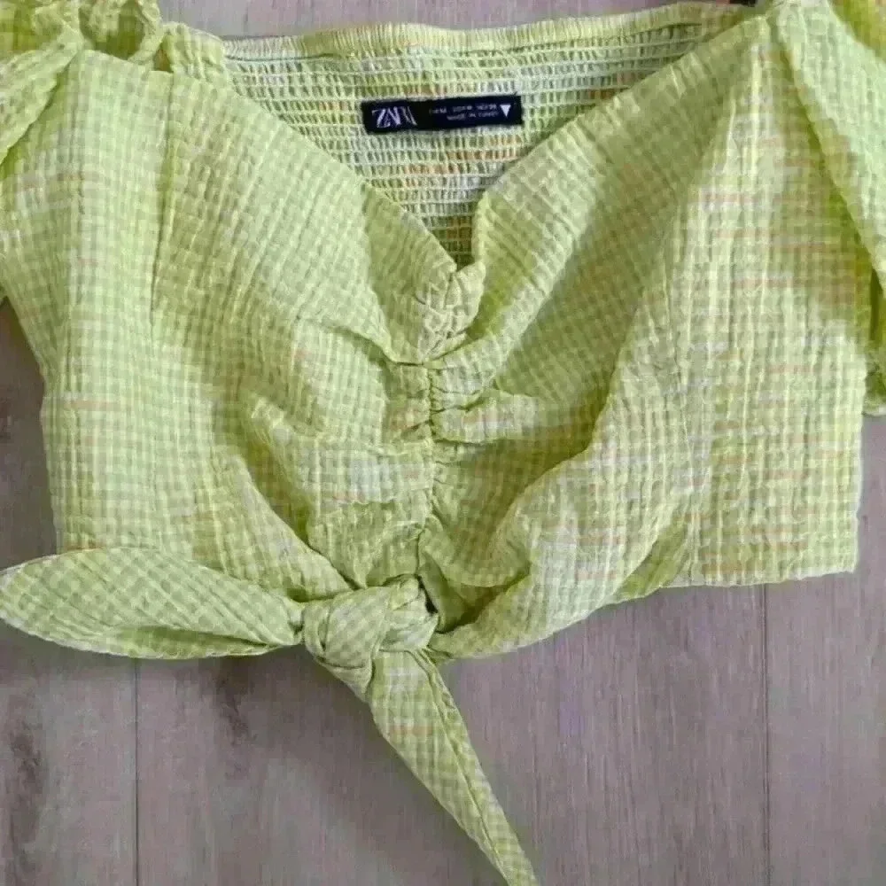 ZARA | Lime/Yellow Gingham Checkered Puff Sleeved  Crop Top - Picture 4 of 8